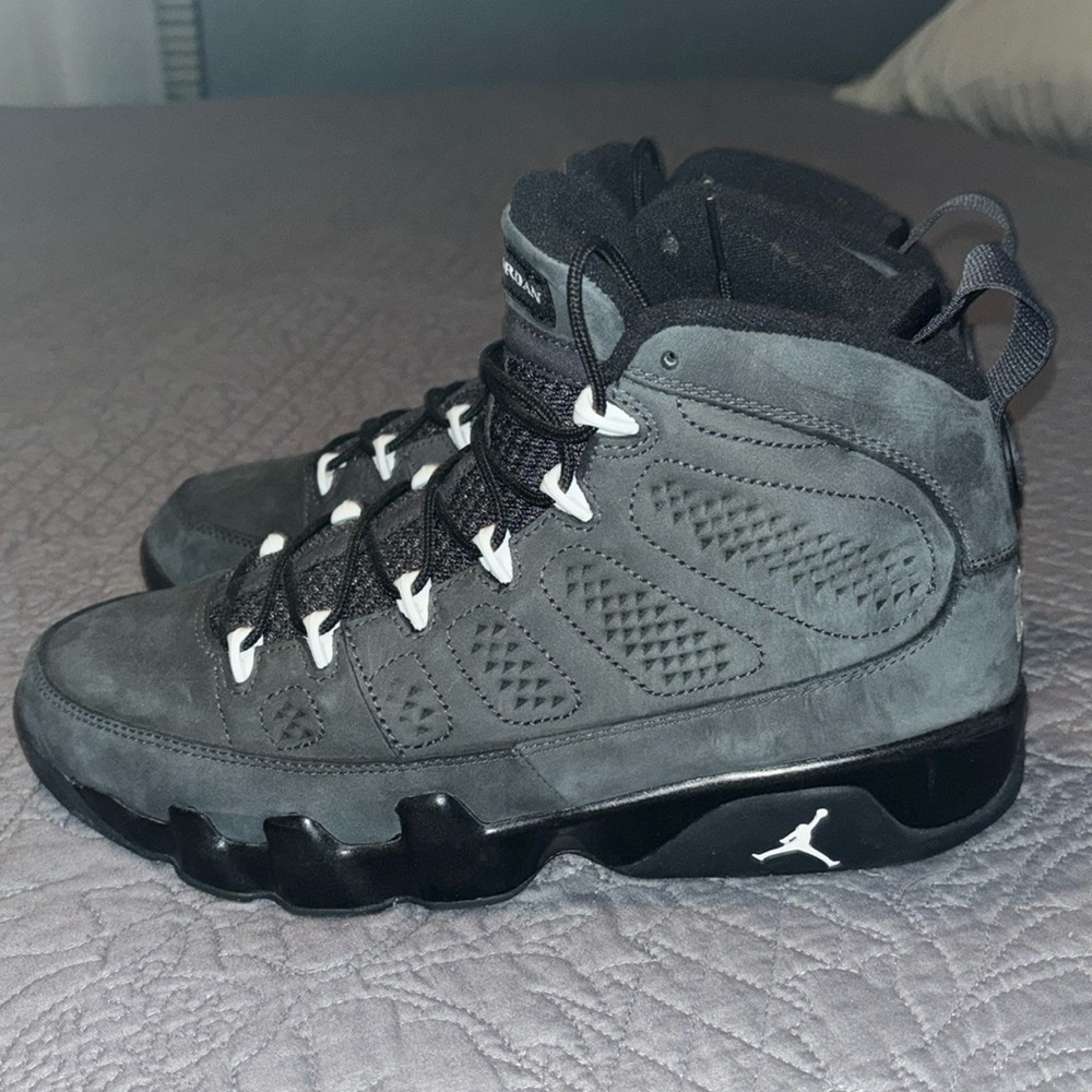 Jordan 9 Retro Anthracites. Mens 9.5